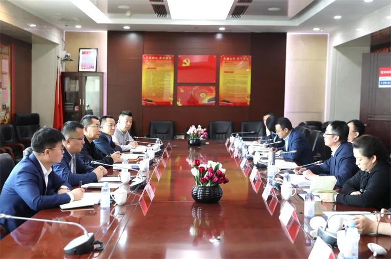 卢召义总经理到新疆维吾尔自治区中泰集团交流座谈