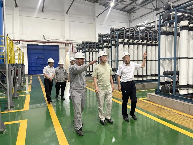 生态环境公司外部董事到中化环保孝义污水厂考察调研