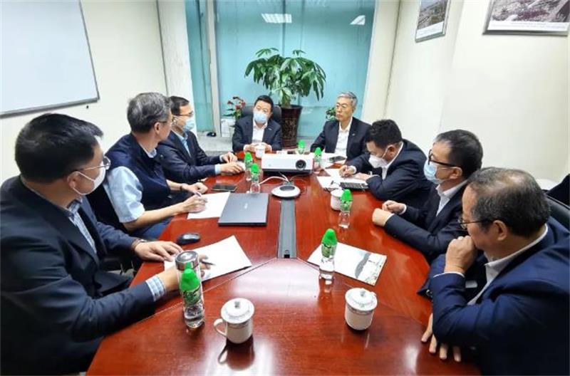 文岗出席在港企业座谈会并开展商务对接活动