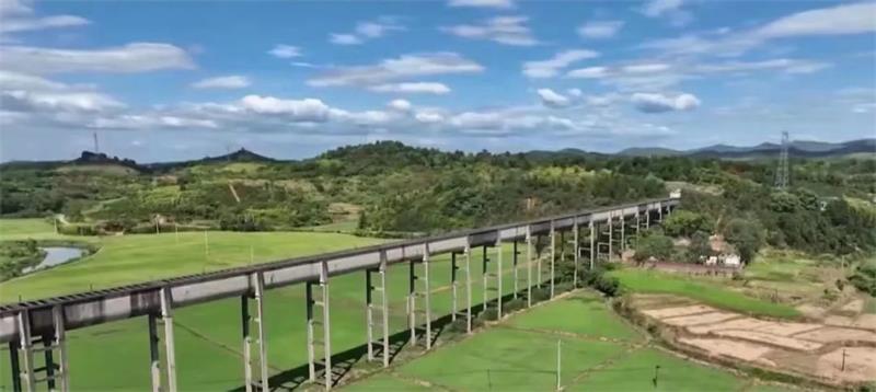 水利部灌溉排水发展中心副主任王欢到中化学生态环境公司欧阳海灌区项目部调研