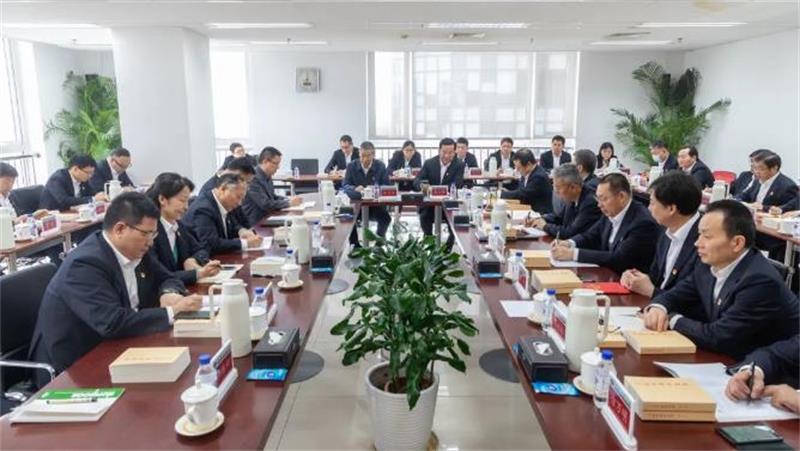 中国化学党委举办学习习近平著作读书班暨党委理论中心组学习 专题学习《习近平著作选读》