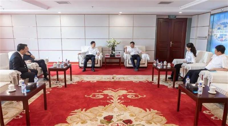 戴和根会见鸡西市委副书记、市长孙成坤