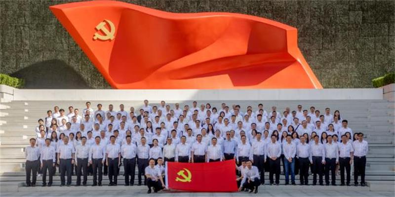 中国化学党员干部走进中国共产党历史展览馆开展主题教育党日活动