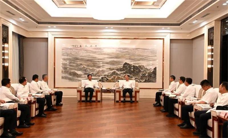 戴和根与辽宁省委副书记、省长李乐成举行会谈