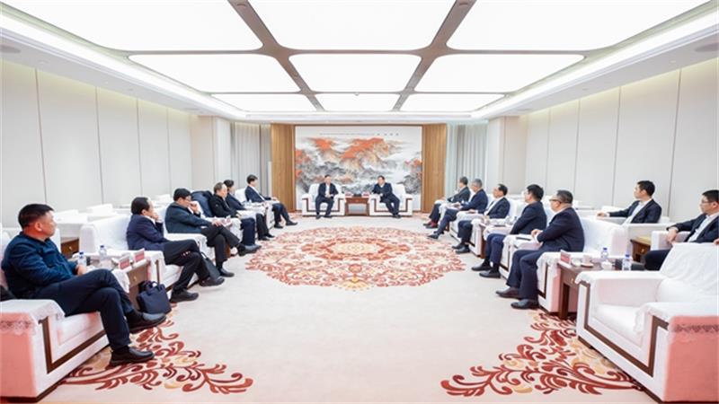 中国化学举行领导干部荣誉退休座谈会