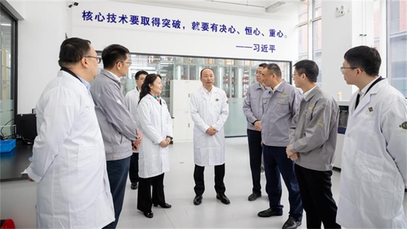 莫鼎革到中国化学科研院调研指导工作