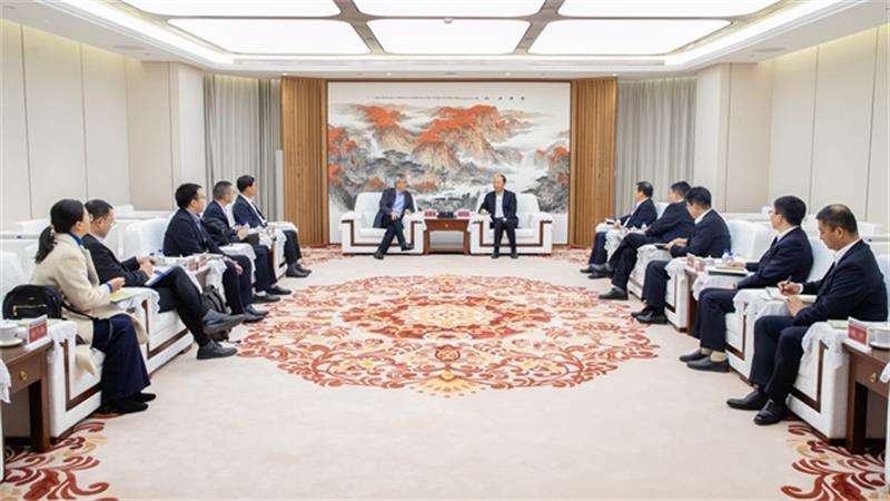 莫鼎革与中控集团创始人褚健举行会谈