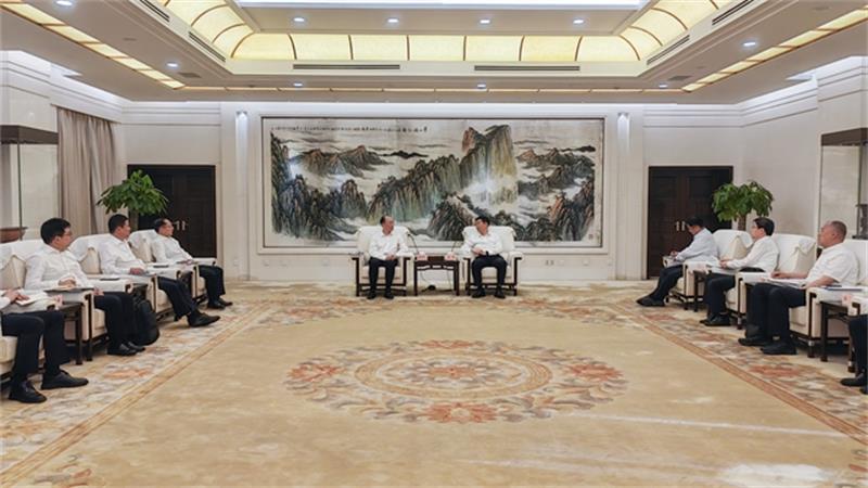 莫鼎革与陕西省省长赵刚举行会谈