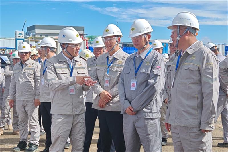 莫鼎革到巴斯夫湛江一体化基地项目调研指导工作