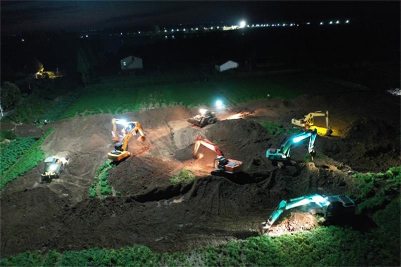 坚决守住“第三道防线”！中国化学全力以赴抢建洞庭湖堤坝