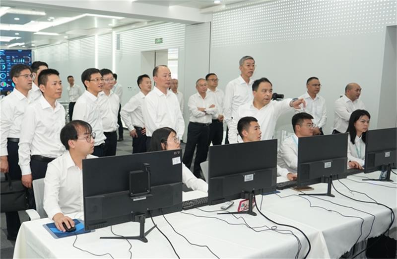 莫鼎革到七公司、西南公司调研指导工作