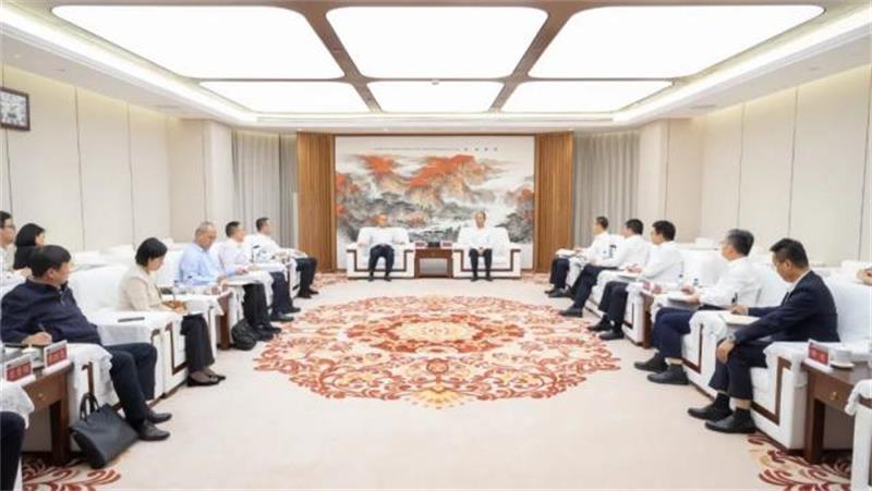 莫鼎革会见盘锦市委市政府主要领导