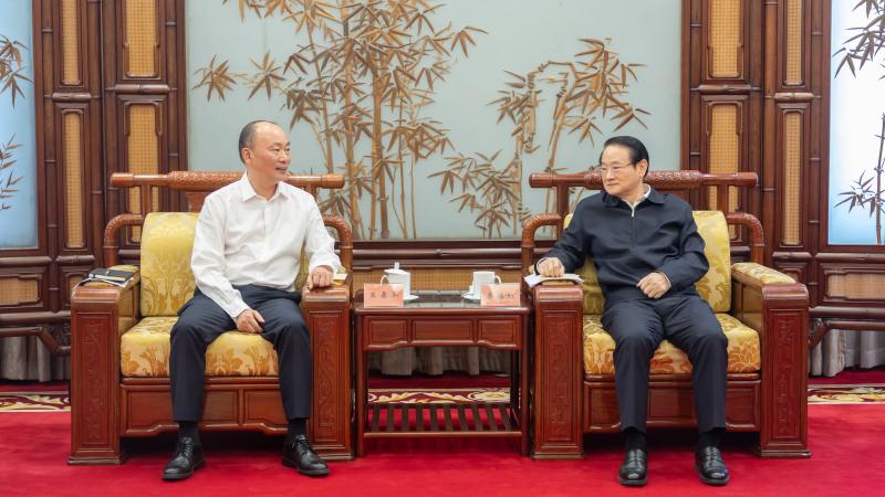莫鼎革拜会浙江省委书记易炼红