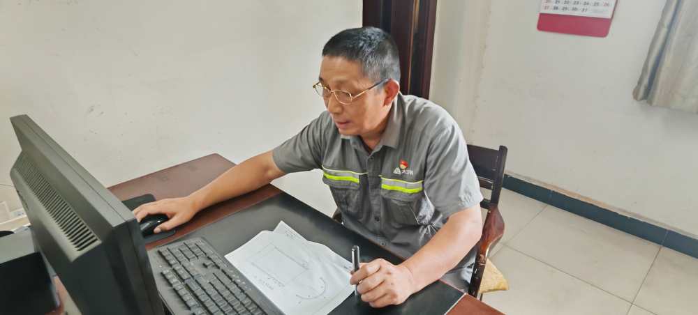 优秀共产党员 | 王新刚：扎根一线淬匠心 铁肩担当践誓言