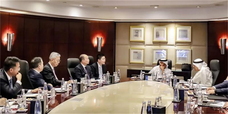 莫鼎革拜会阿联酋阿布扎比酋长国王室成员谢赫·苏鲁尔亲王